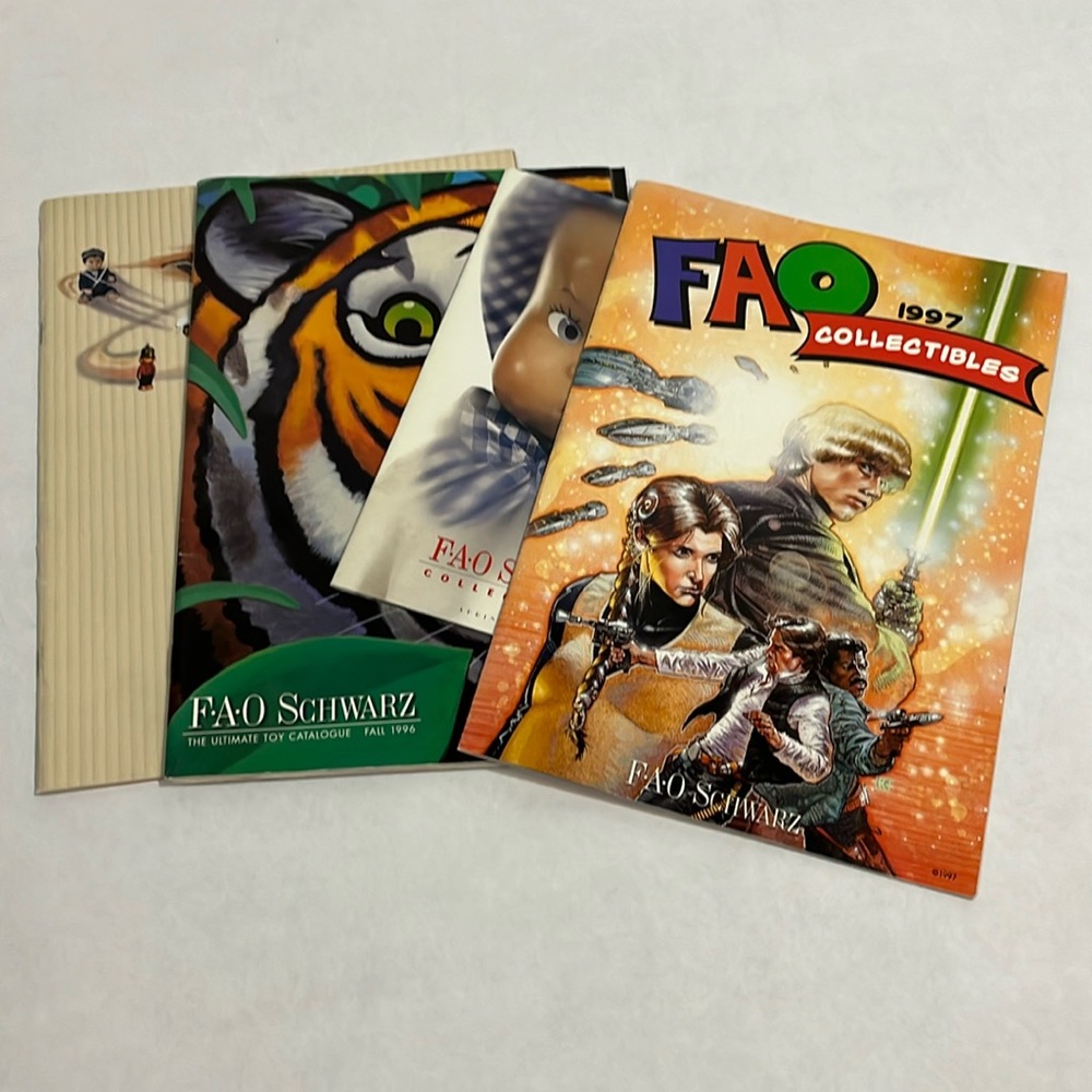 LOT 4 FAO Schwarz STAR WARS Collectibles Promotional Toy Catalogs 1996 1997